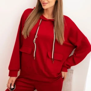 Moteriškas su sviestiniu gobtuvu ir kelnėmis su diržu