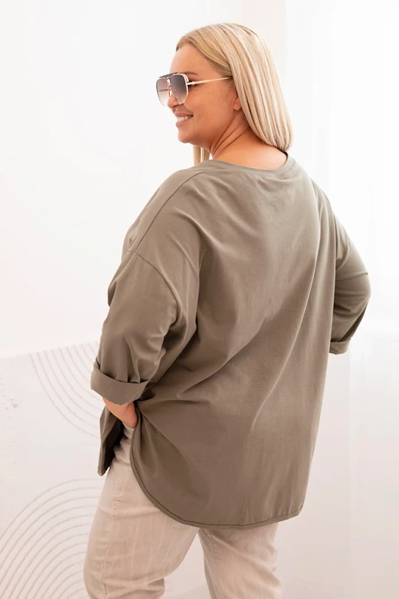 34180_2 Moteriška Plus Size marškinėliai su kišene ir suktomis rankovėmis khaki - Image 3