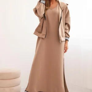 Moteriškas su viskoze, su atsegama palaidine ir ilga suknele fango