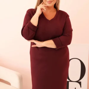 Moteriška suknelė Plus Size su V formos iškirpte ir rankovėmis