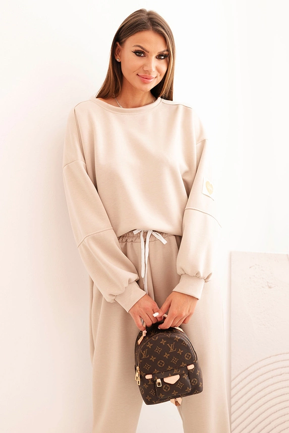 34427_1 Moteriškas su laisvu džemperiu ir kelnėmis su užrašu LOVE bežinis