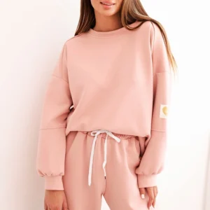 Moteriškas su laisvu džemperiu ir kelnėmis su užrašu LOVE tamsiai