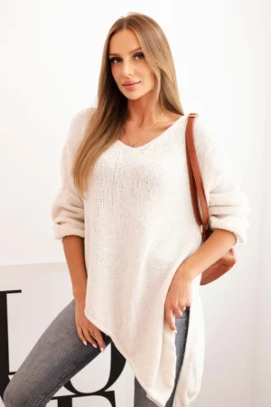Moteriškas asimetrinis vilnonis megztinis Plus Size su V formos iškirpte šviesiai bežinis