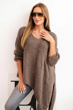 Moteriškas asimetrinis vilnonis megztinis Plus Size su V formos iškirpte fango