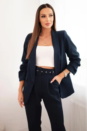 Elegantiškas švarkų ir kelnių laivynas