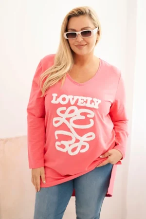 Moteriška Plus Size medvilninė palaidinė su užrašu ir V formos iškirpte