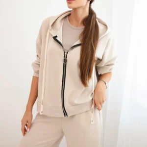 Moteriškas su plačiomis kelnėmis ir džemperiu su užtrauktuku bežinis