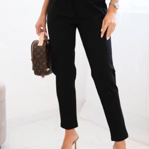 Moteriškos vizkozės kelnės su diržu ir siaurėjančiomis kojomis