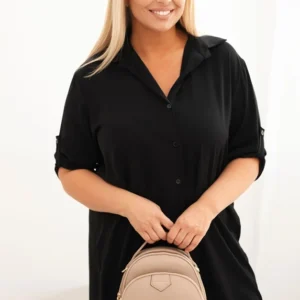 Moteriška marškininė suknelė Plus Size su ilgesne nugarine ir pasukamomis rankovėmis