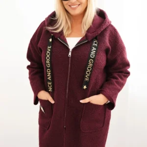 Moteriškas Plus Size paltas iš dirbtinio avikailio su gobtuvu ir kišenėmis slyvų