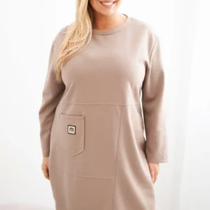 Moteriška suknelė Plus Size su kišene ir 3/4 rankovėmis sviestinis kamelinis