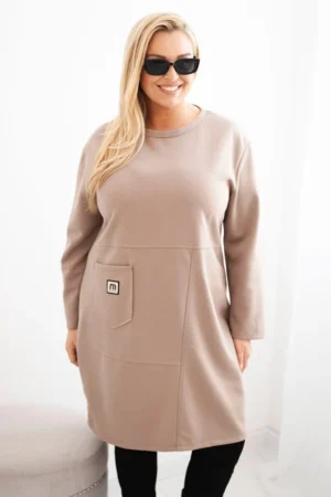 Moteriška suknelė Plus Size su kišene ir 3/4 rankovėmis sviestinis kamelinis