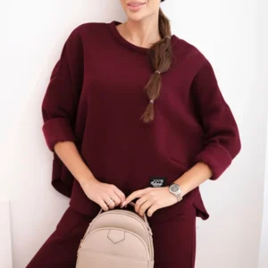 Moteriškas iš storesnio audinio su plačiomis kelnėmis