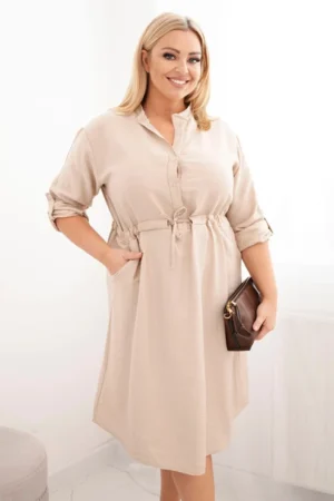 Moteriška suknelė iš viskozės Plus Size su mygtukais ir raišteliu liemenyje bežinė
