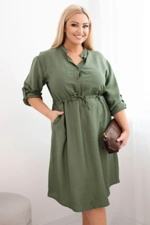 Moteriška viskozinė suknelė Plus Size su mygtukais ir juosmeniu rišimu khaki