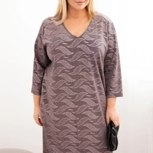 Dydžiuji suknelė iš žoržeto Plus Size su V formos iškirpte fango