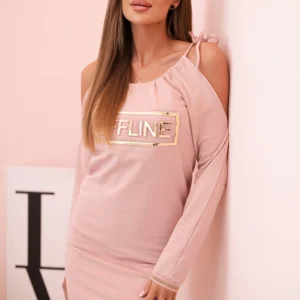 Moteriška medvilninė suknelė su atidengtomis pečiais ir užrašu OFFLINE tamsus