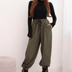 Moteriškos kelnės su plačiomis kojomis ir raišteliu apačioje khaki