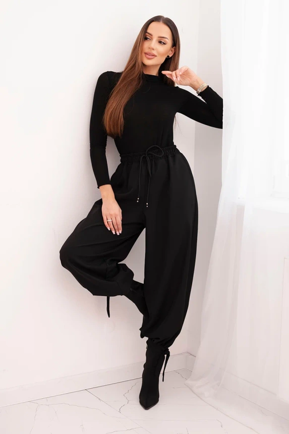 36587_1 Moteriškos kelnės su plačiomis kojomis ir raišteliu apačioje