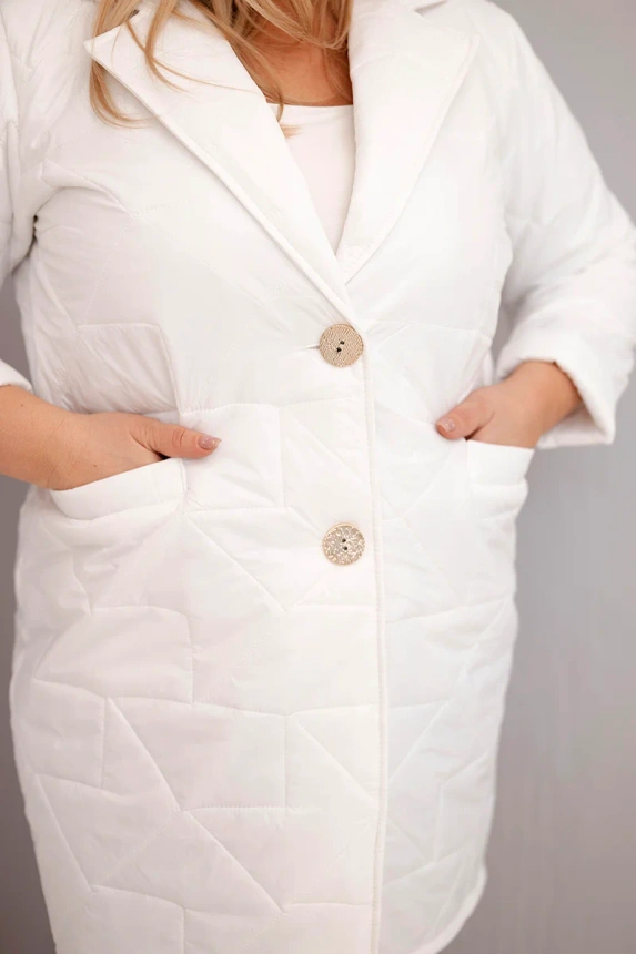 36693_4 Moteriška Plus Size pūkuota striukė su dekoratyviniais mygtukais ir apykakle - Image 4