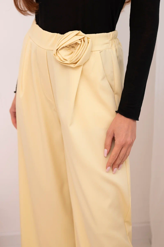 36746_4 Moteriškos elegantiškos kelnės su plačia kojomis ir dekoratyvine gėle - Image 4