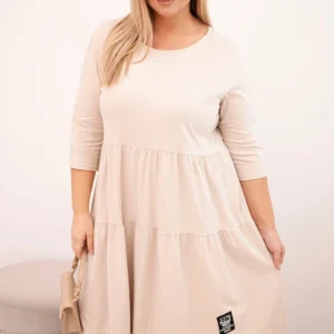 Moteriška medvilninė suknelė Plus Size su volanais ir apvytu rankovėmis bežinė