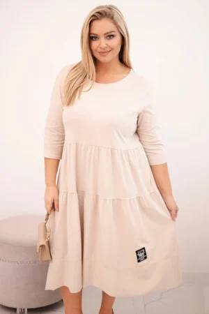 Moteriška medvilninė suknelė Plus Size su volanais ir apvytu rankovėmis bežinė