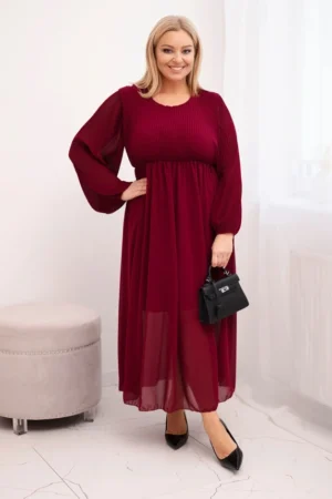 Plisuota moterų suknelė Plus Size iš viskozės su ilgomis rankovėmis