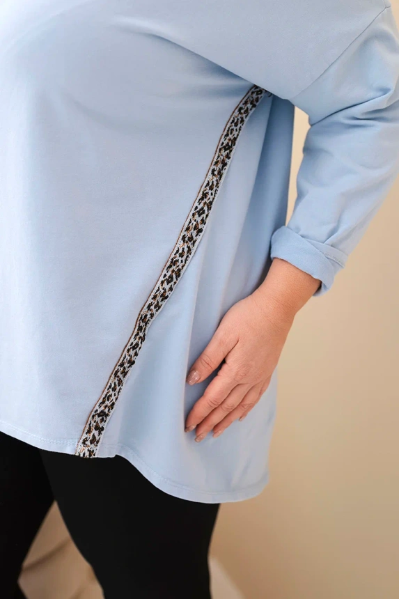 37009_4 Moteriška Plus Size medvilninė bluzonė su pasukamais rankovėmis ir leopardiniu juostele - Image 4
