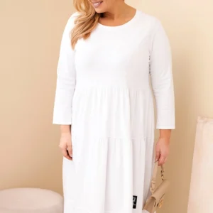 Moteriška medvilninė suknelė Plus Size su volanais ir pasukta rankove