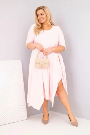 Moteriška medvilninė suknelė Plus Size su asimetrišku apačiu