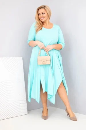 Moteriška medvilninė suknelė Plus Size su asimetriniu apačiu