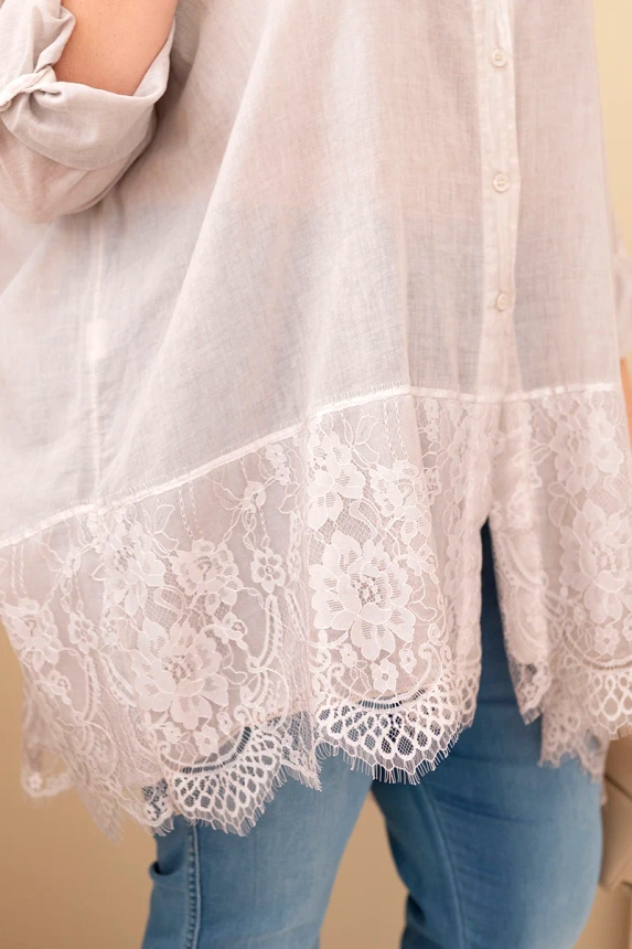 37714_4 Moteriška Plus Size medvilninė marškiniai su nėriniuota apdaila tamsiai beige - Image 4