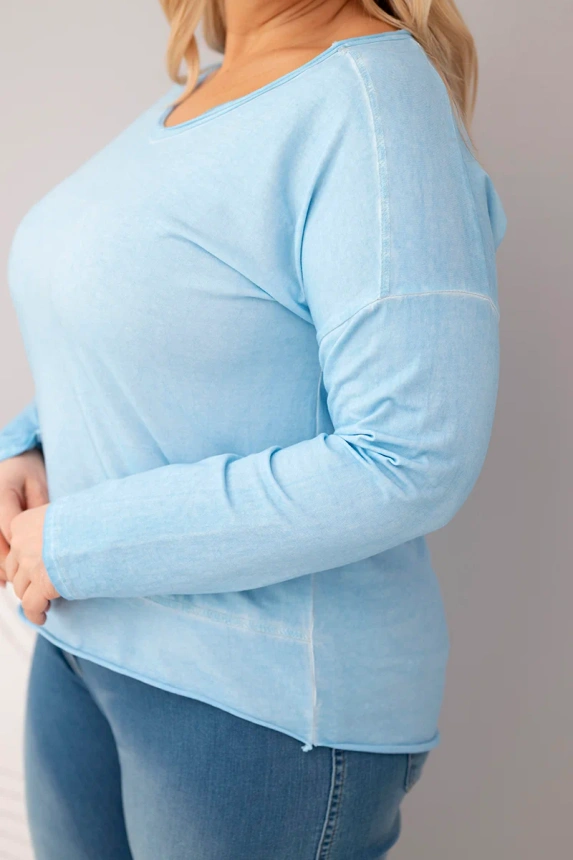 37733_4 Moteriška bluzka Plus Size su V formos iškirpte ir ilgesniu nugara - Image 4