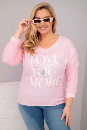 Moteriška bluzonė Plus Size su užrašu Love You More šviesiai