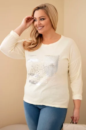 Moteriška bluzonė Plus Size su spauda ir ilgesne nugarėlė