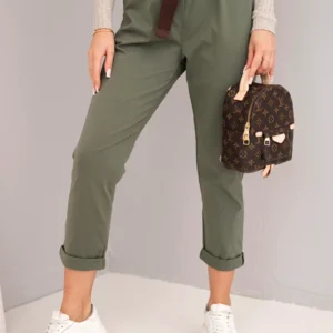 Moteriški medvilniniai kelnės su diržu ir pasukta klešnė khaki