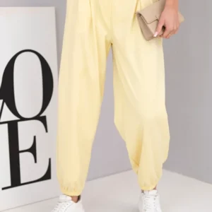 Moteriškos medvilninės kelnės su aukštu liemeniu ir dekoratyviniu mygtuku