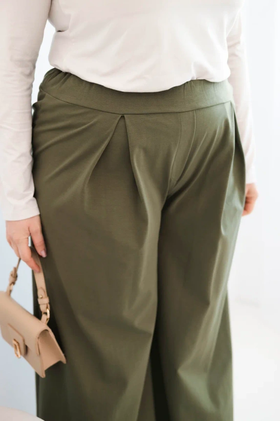 37971_3 Damski Plus Size kelnės su plačiomis kojomis ir klostėmis khaki - Image 4