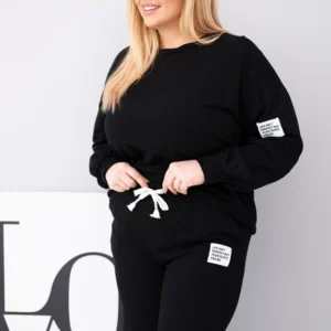 Moteriškas Plus Size su laisvu džemperiu ir plačiomis kelnėmis