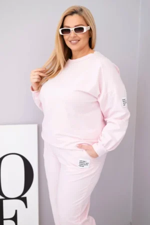 Moteriškas Plus Size su laisvu džemperiu ir plačiomis kelnėmis cukrinis