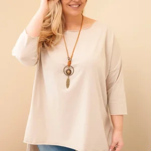 Moteriška asimetrinė medvilninė bluzka Plus Size su kaklo papuošalu bežinė