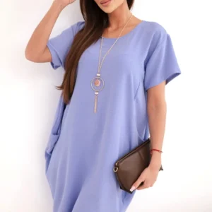 Suknelė su kišenėmis ir pakabuku