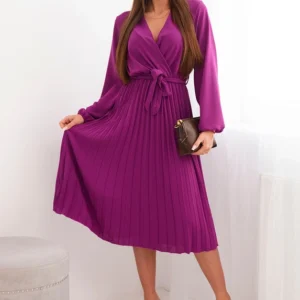 Suknelė su surišimu ir klostuotu apačiu tamsiai