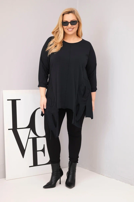 38093_1 Moteriška medvilninė bliuskutė Plus Size su asimetriniu apačiu ir išpjovomis - Image 2