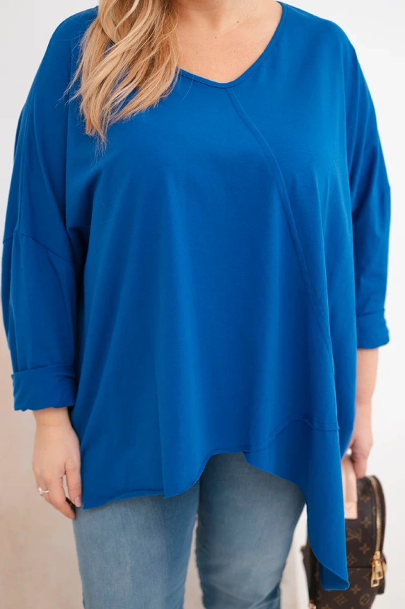 38099_4 Moteriška medvilninė bluzka Plus Size su asimetriniu apačiu ir V formos iškirpte chabrowa - Image 4