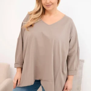 Moteriška medvilninė bluzonė Plus Size su asimetriniu apačiu ir V formos iškirpte fango