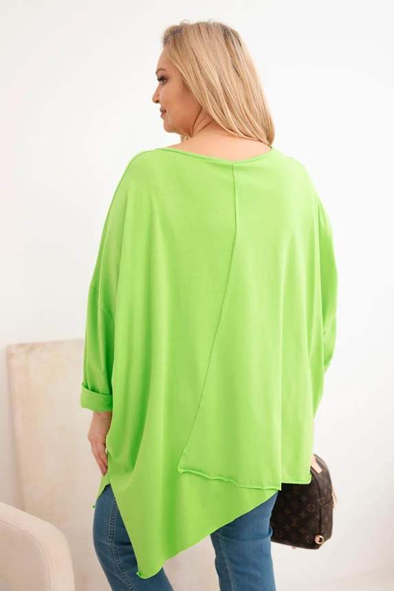 38105_2 Moteriška medvilninė bluzka Plus Size su asimetriniu apačioje ir V formos iškirpte šviesiai - Image 3