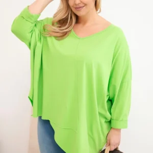 Moteriška medvilninė bluzka Plus Size su asimetriniu apačioje ir V formos iškirpte šviesiai