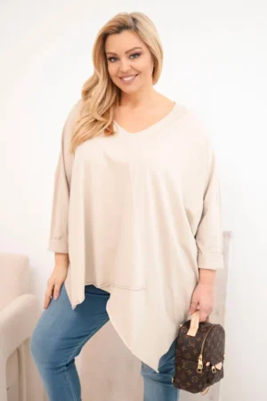 Moteriška medvilninė bluzonė Plus Size su asimetrišku apačia ir V formos iškirpte bežinė